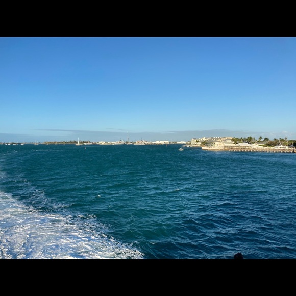 Meet your Posher - Picture 4 of 5